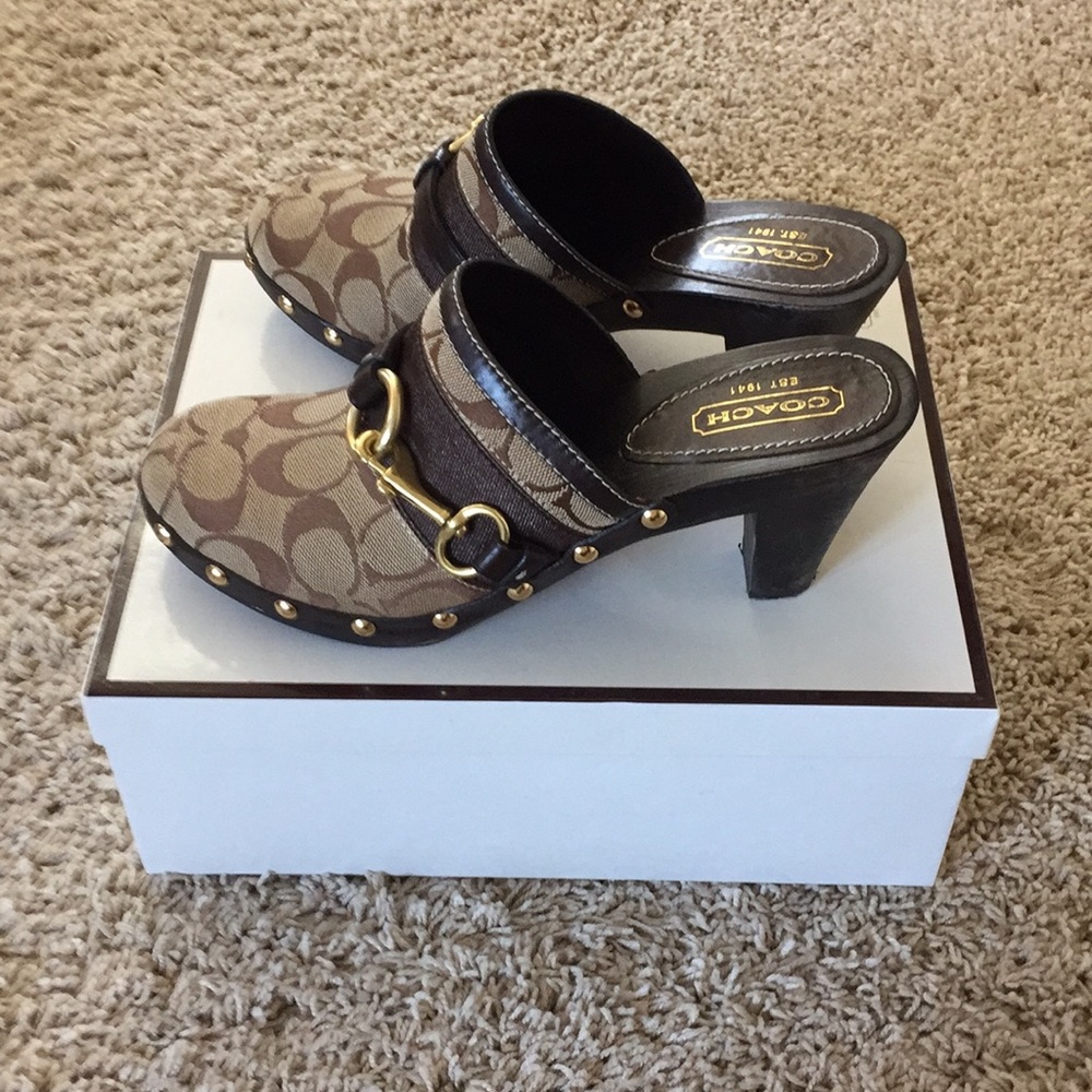Shoes - Picture 2 of 5